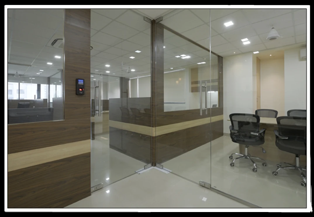 Simplinity office and meeting workspace